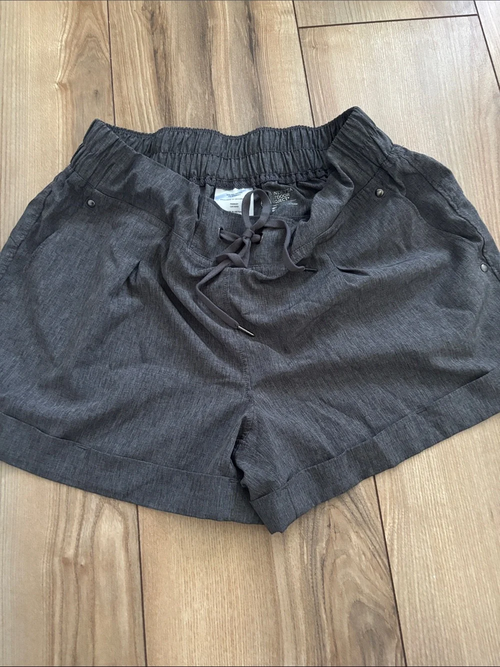 Mondetta Outdoor Project Workout Shorts L Grey Athletic